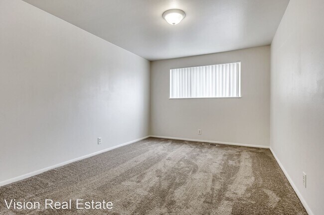 Building Photo - 111 S 1000 E St