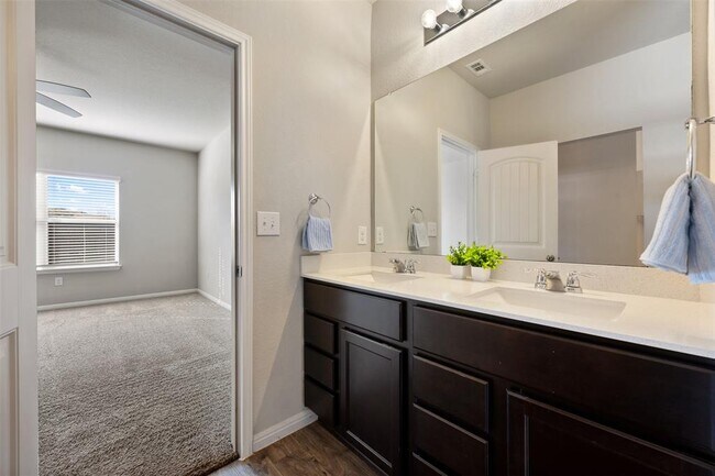 Building Photo - 128 Presidential Path