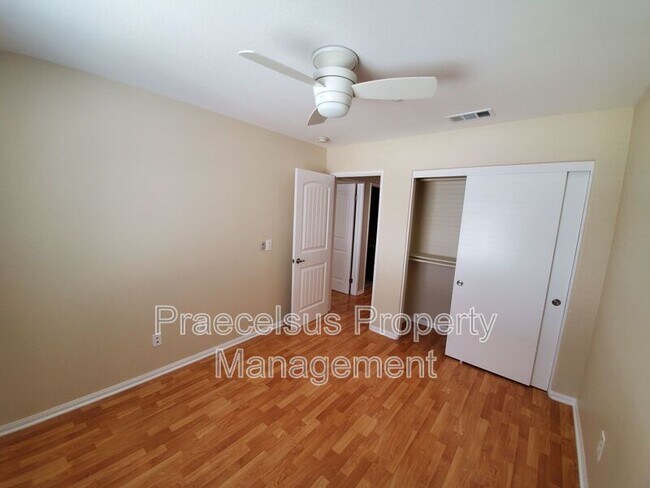 Building Photo - 2175 Condor Dr
