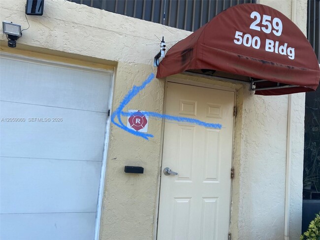 Building Photo - 259 S Cypress Rd