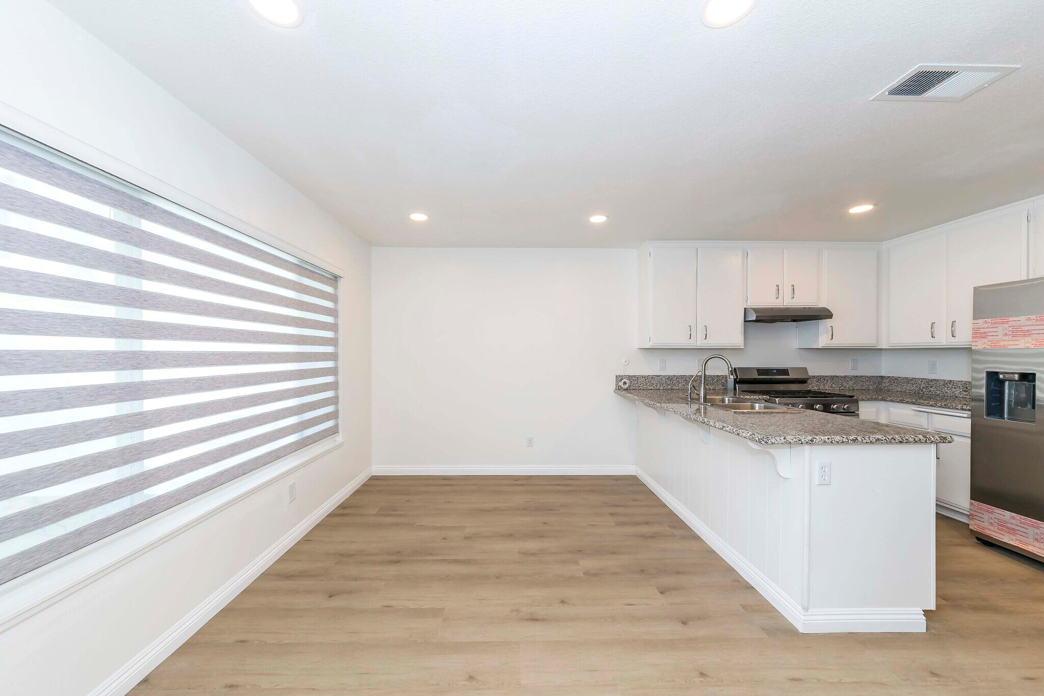 Building Photo - 2423 Coventry Cir