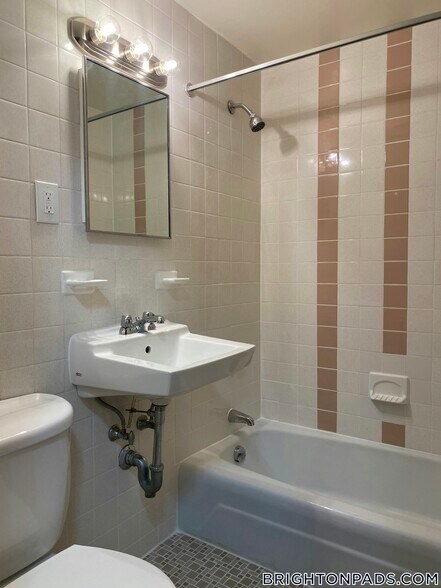 Primary Photo - 180 N Beacon St