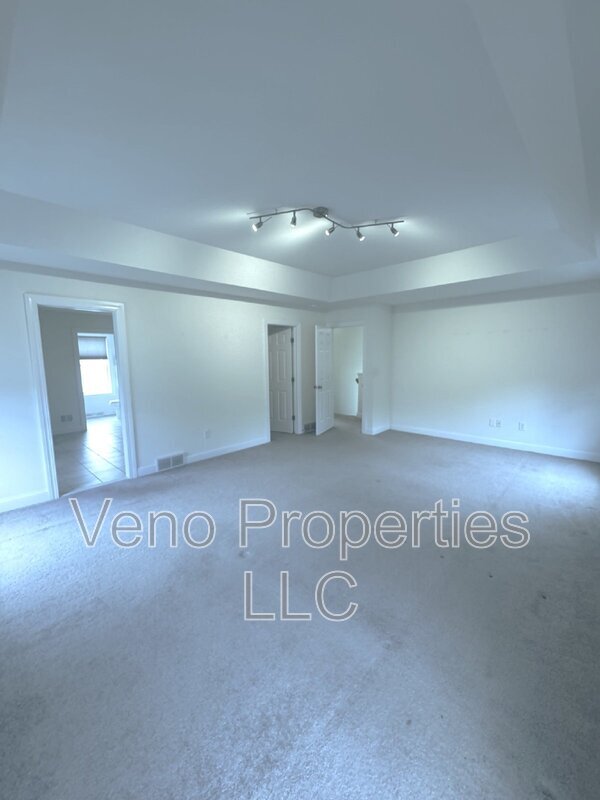 Building Photo - 17 Ironwood Street