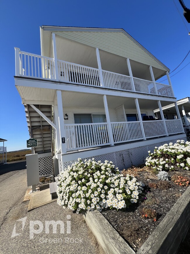 Building Photo - Ocean Front Furnished Condo