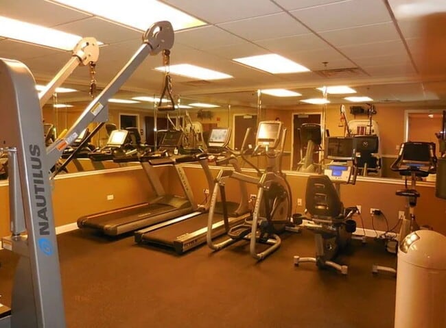 Building Photo - Stylish South Loop 1 Bed, 1 Bath w/ Pool, Elevator, Party Room + Extra Storage