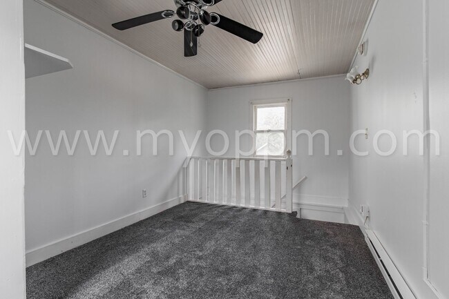 Building Photo - 4824 Webster St