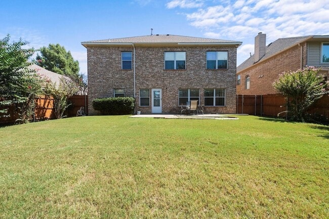 Building Photo - 8417 Robertson Dr