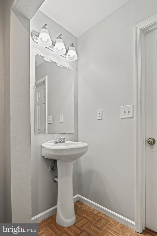 Building Photo - 46186 Walpole Terrace