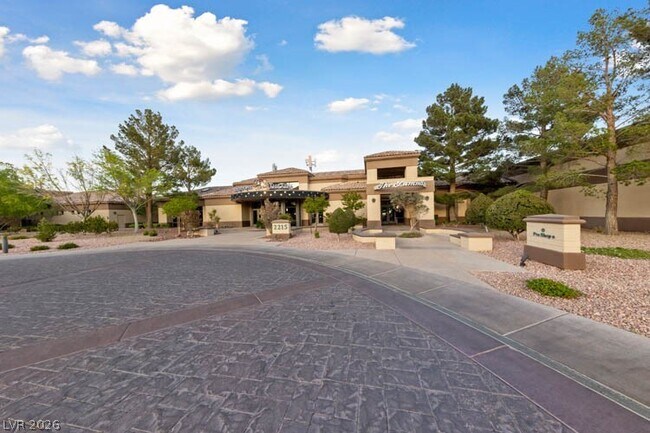 Building Photo - 8536 Desert Holly Dr