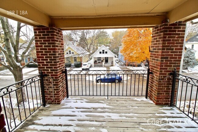 Building Photo - 4328 Roanoke Pkwy