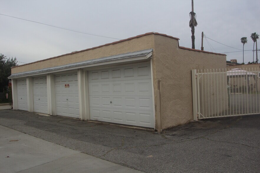 Building Photo - 911 S Marguerita Ave