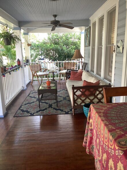 Building Photo - 132 8th Ave N