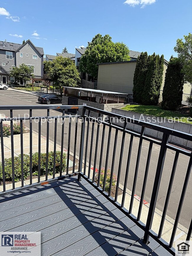 Building Photo - 10733 NE Red Wing Way