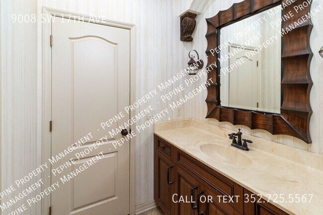 Building Photo - 9008 SW 17th Ave