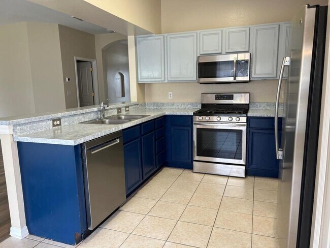 Building Photo - 30534 Tremont Dr