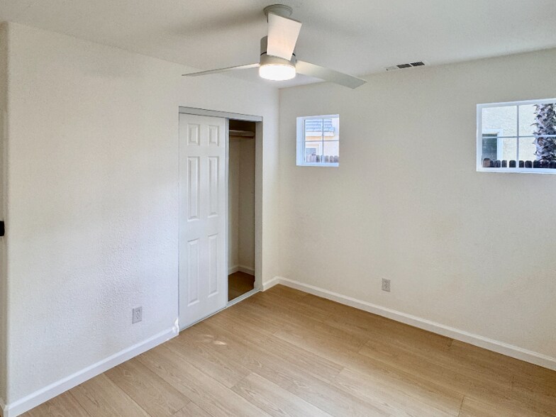 Building Photo - 3602 Swan Ct
