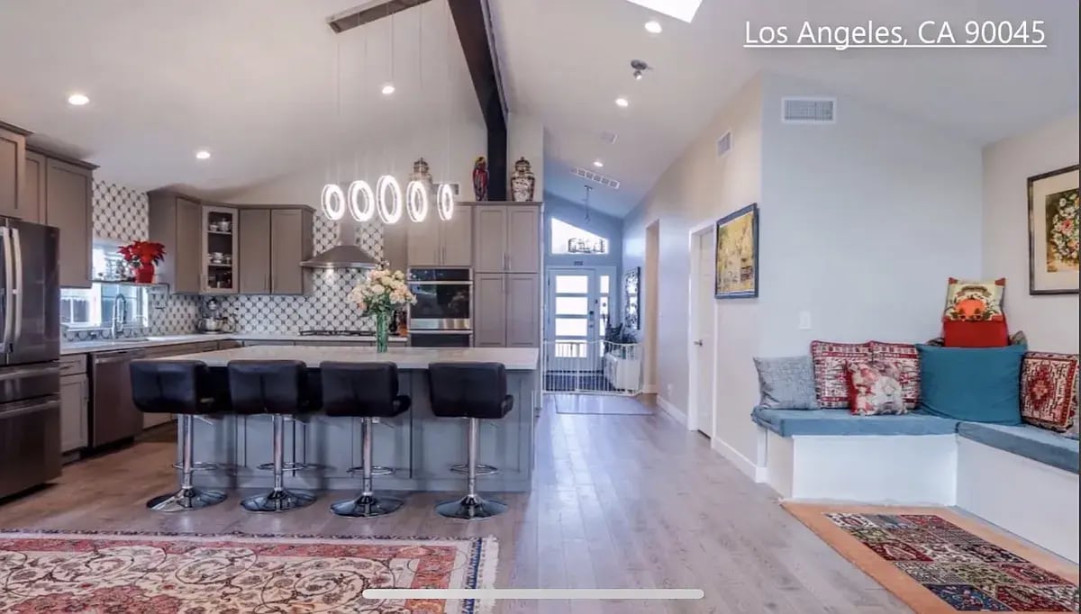 Building Photo - 5442 W 76th St