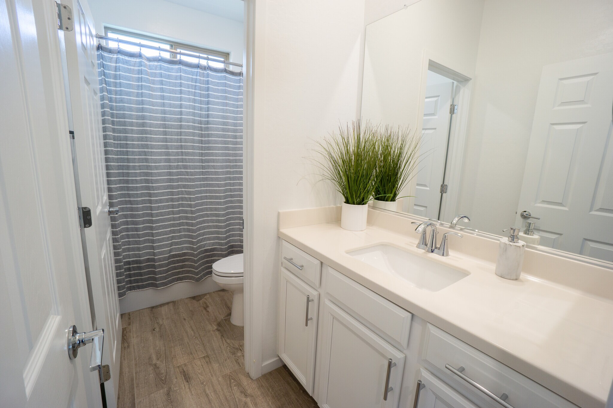2nd Bathroom with standalone shower and toilet - 12412 Shoreline Echo Ave