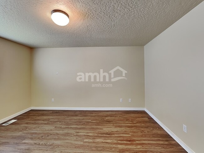 Building Photo - 634 Driftwood Ln