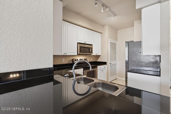 Building Photo - 5617 Bowden Rd