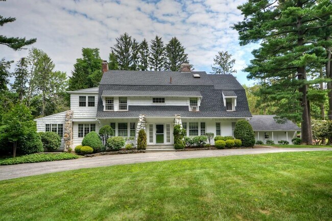 Building Photo - 188 Orchard Ridge Rd