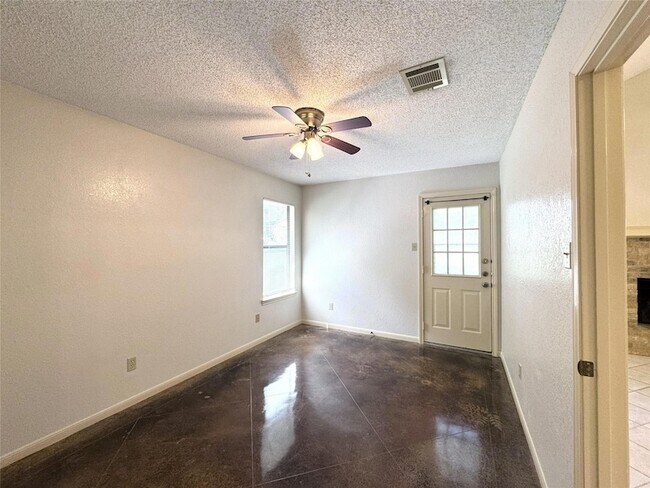 Building Photo - 701 Gamez Cove