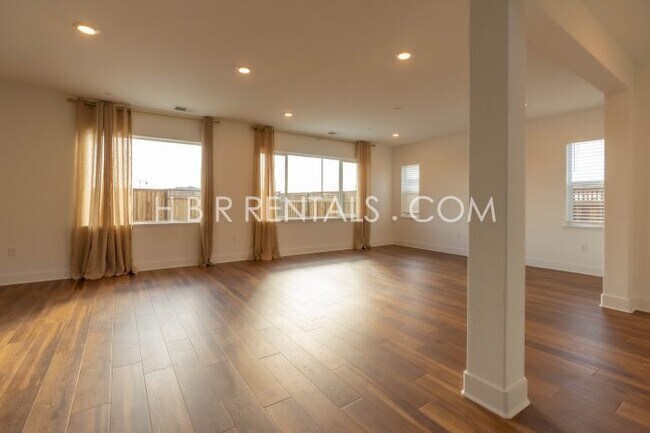 Building Photo - Spacious 4-Bedroom Haven with 4 Full Baths in Lathrop – 3,200 Sq. Ft. of Comfort and Style!