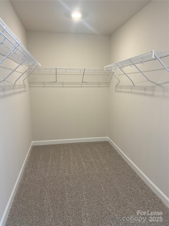Building Photo - 1739 Braemar Vlg Dr