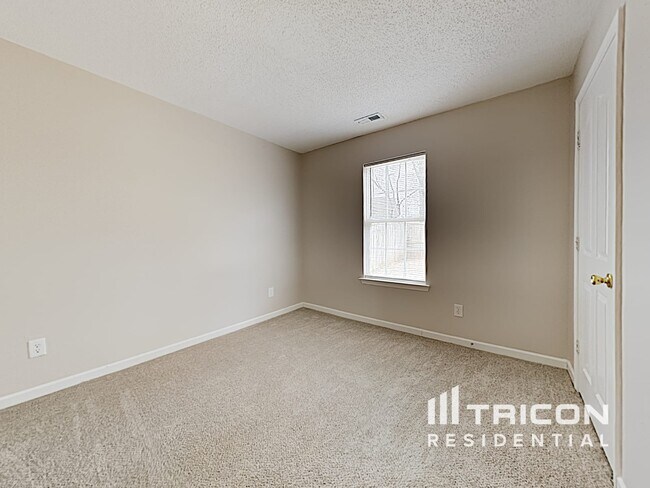Building Photo - 3014 Great Falls Dr