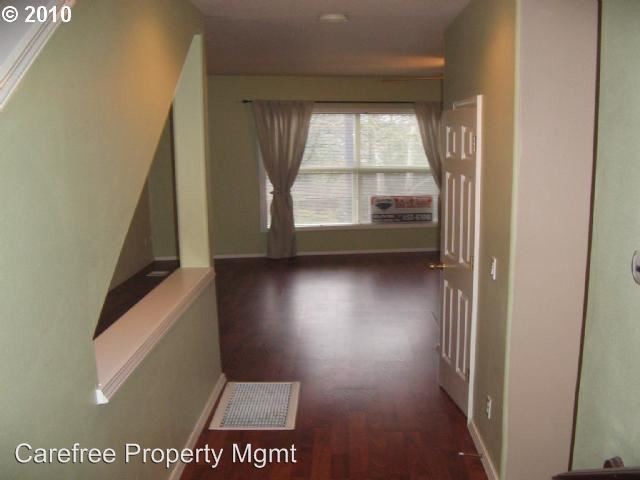 Building Photo - 15760 SW Flagstone Dr