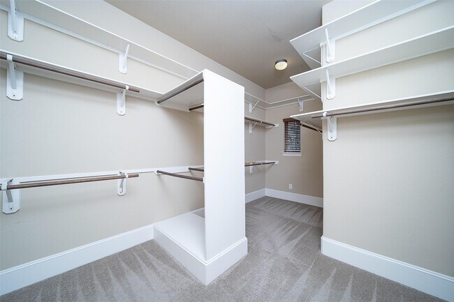 Building Photo - 5203 Heather Meadow Ln