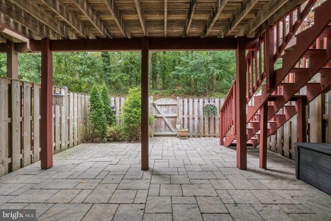 Building Photo - 1253 Quaker Hill Dr