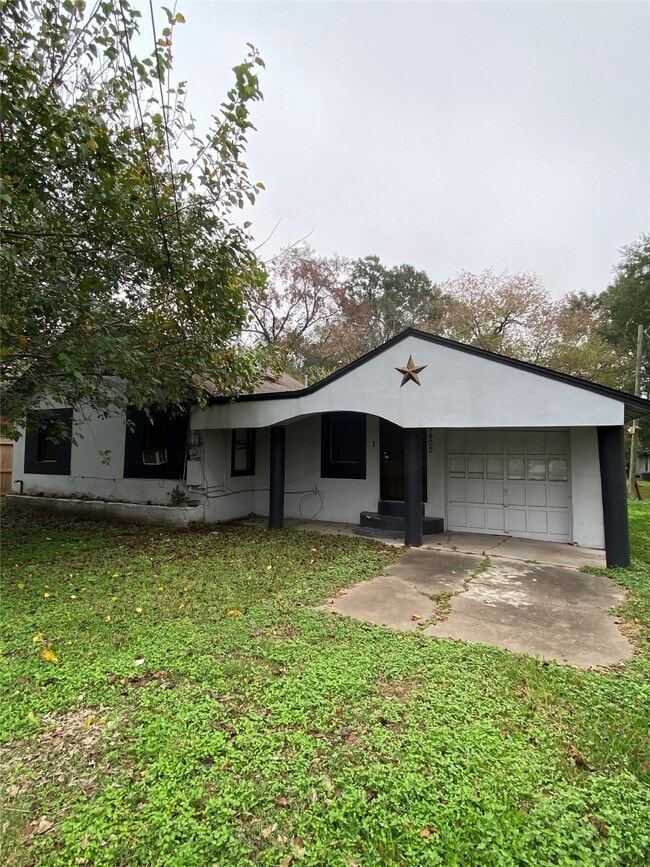 Building Photo - 9402 Lomax St
