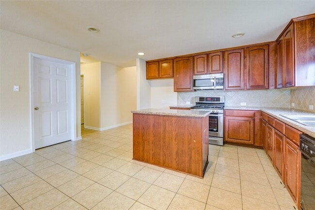 Building Photo - 16718 Mackenzie Mesa Dr