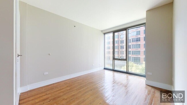 Building Photo - 237 E 34th St