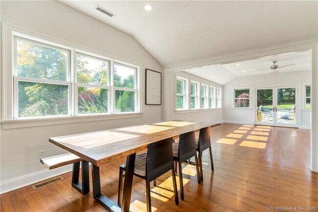 Building Photo - 7 Nappa Dr