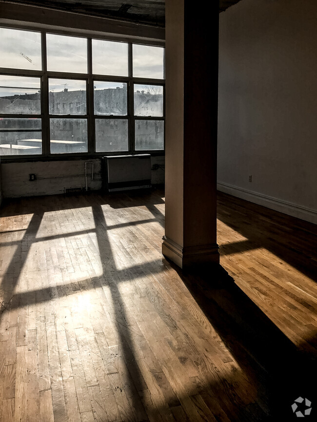 Building Photo - 1087 Flushing Ave