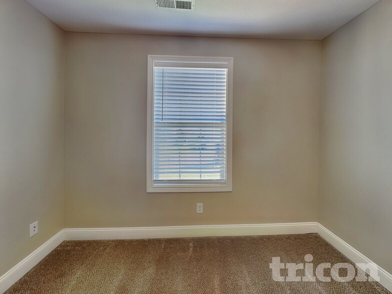 Building Photo - 1041 Charles Thomas Dr