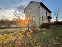 Building Photo - 2442 Red Hill Rd