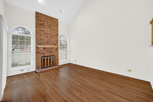 Building Photo - 125 Stevens Dr