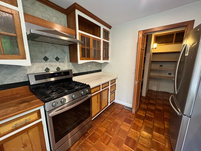 Building Photo - 4-Bedroom 3-Bath House in Quechee