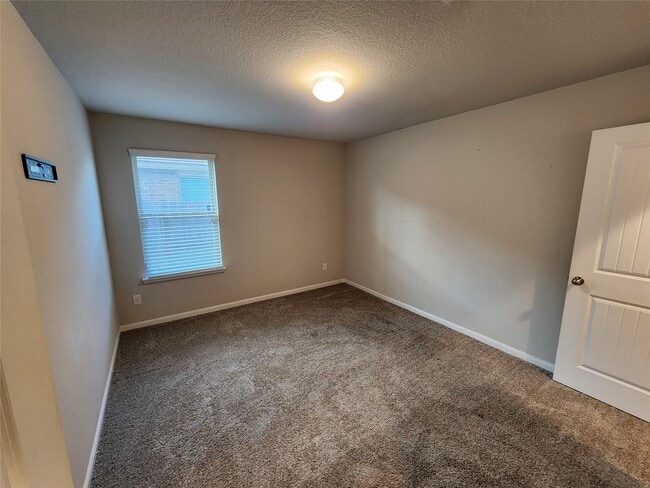 Building Photo - 1310 Central Heights Dr
