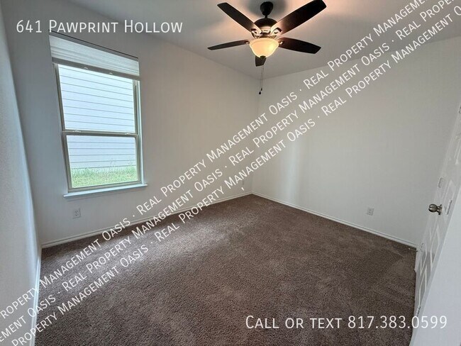 Building Photo - 641 Pawprint Holw