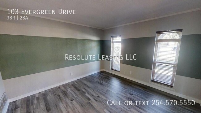 Building Photo - Renovated Harker Heights Gem – Stylish Liv...