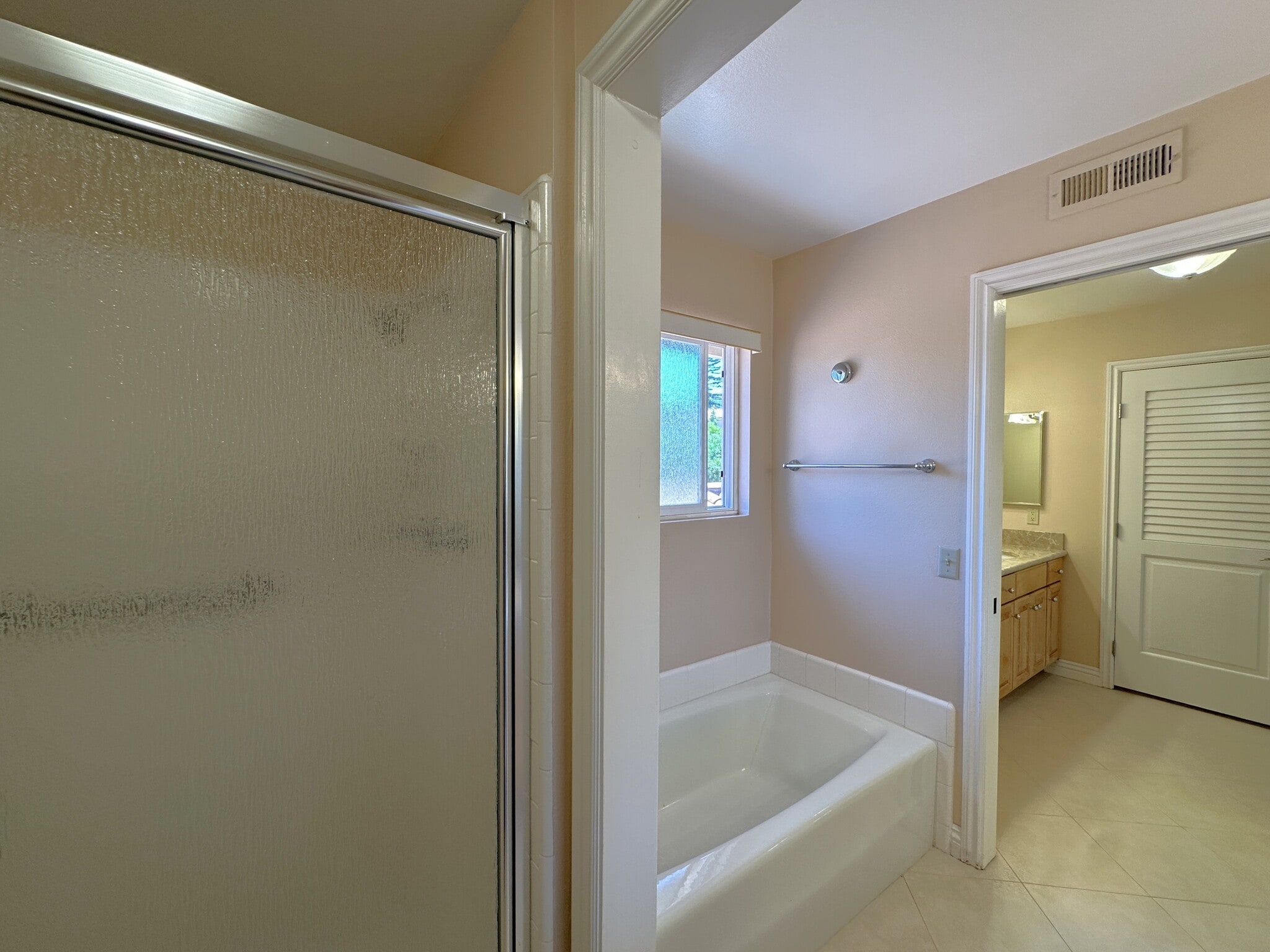 Building Photo - 26543 Academy Dr