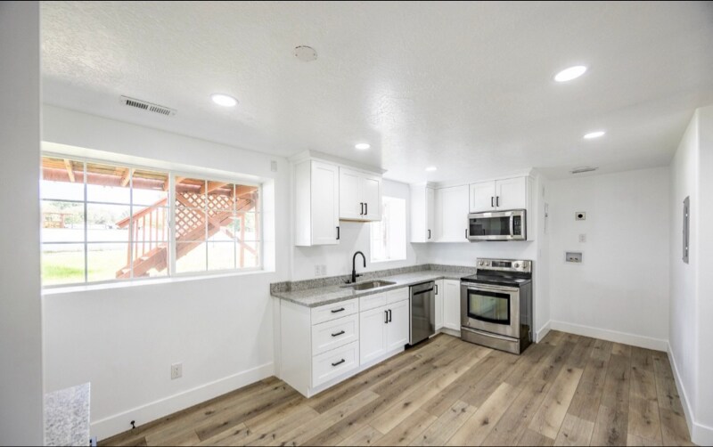 Building Photo - 457 S 100 E St