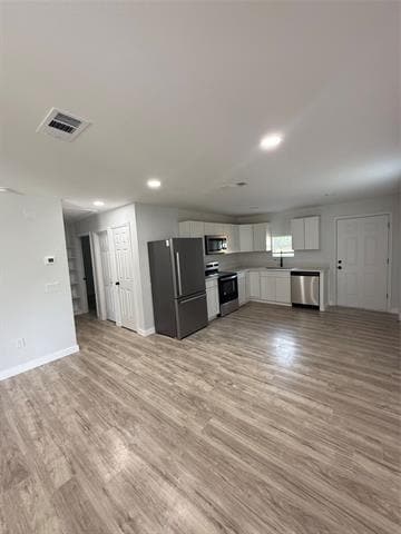 Building Photo - 111 E San Antonio Ave
