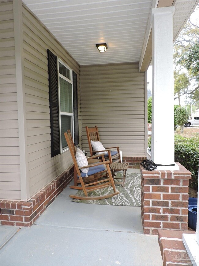 Building Photo - 1531 N 12th Ave