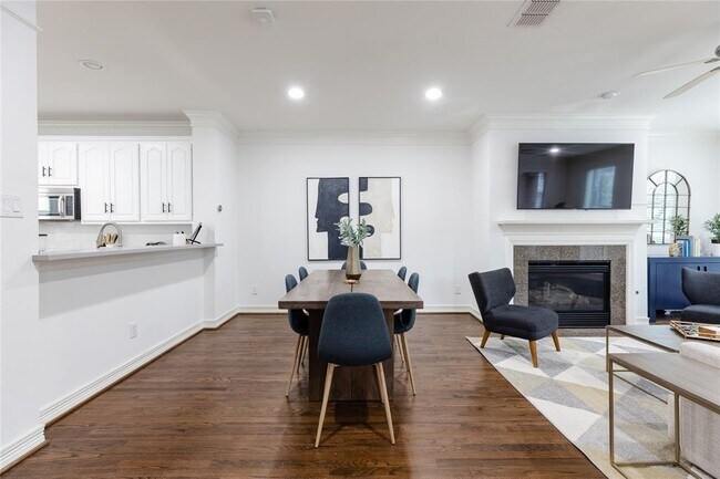 Building Photo - 2619 Colby St