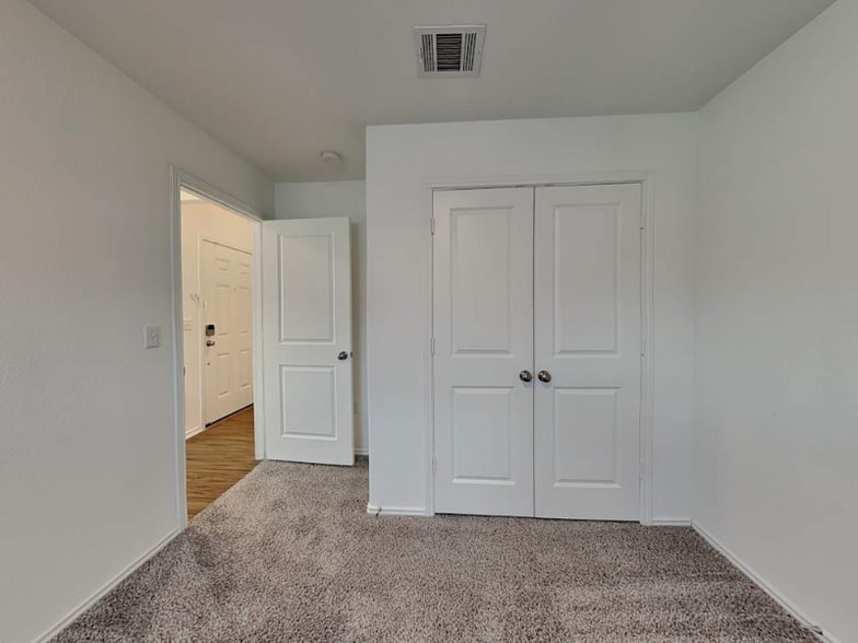 Building Photo - 10720 Steinbeck Dr